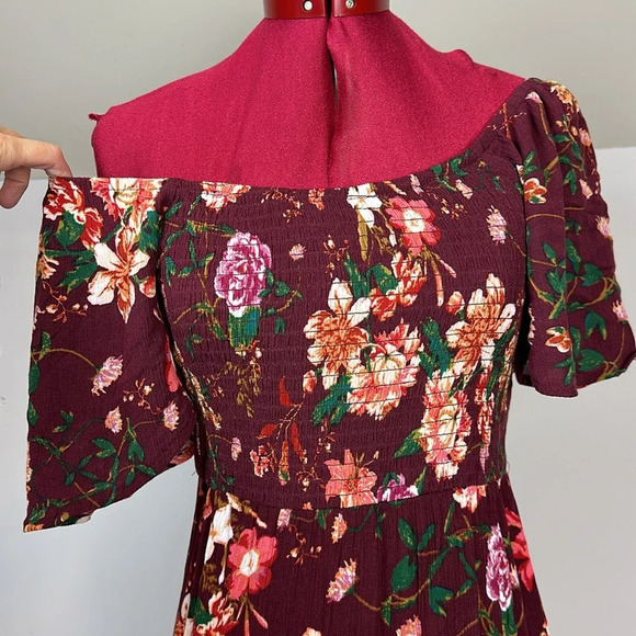 NWT Warehouse One high low bottom, crinkle rayon flutter sleeve dress - Picture 7 of 9